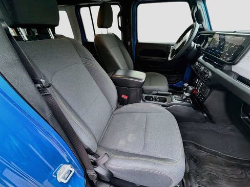 Used 2024 Jeep Wrangler Unlimited Sport AWD/4WD image 30