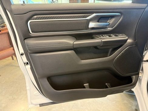 Used 2025 RAM 1500 Big Horn w/ Night Edition AWD/4WD image 38