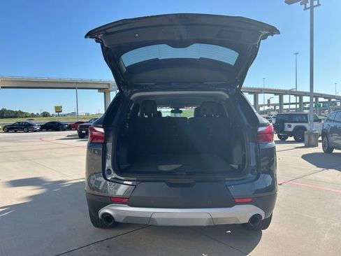 Used 2019 Chevrolet Blazer LT FWD image 9