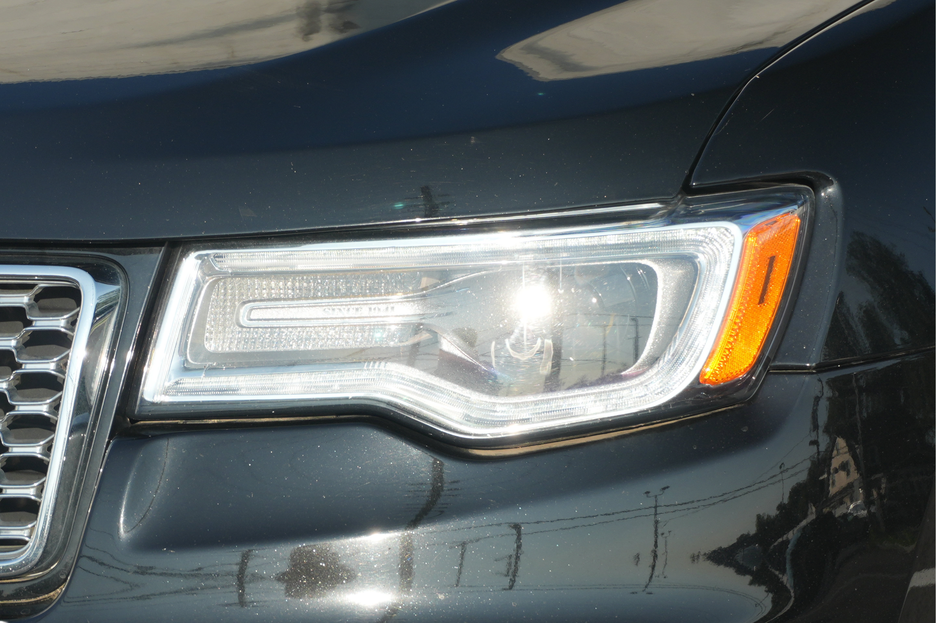 Used 2020 Jeep Grand Cherokee Overland AWD/4WD image 50