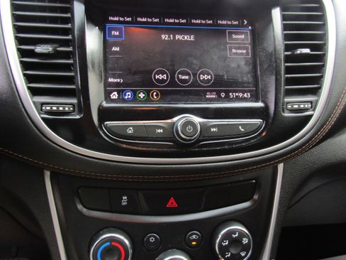 Used 2020 Chevrolet Trax LS image 18