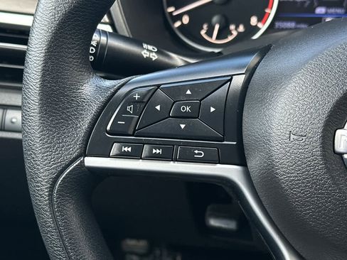 Used 2024 Nissan Altima 2.5 SV image 25