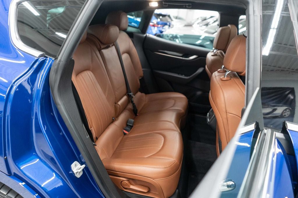 Used 2023 Maserati Levante Modena AWD/4WD image 12