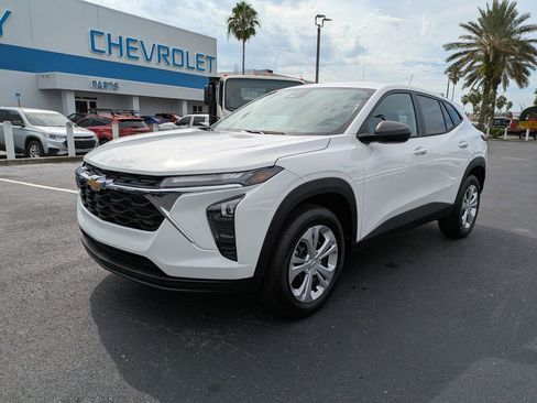 New 2026 Chevrolet Trax LS w/ Driver Confidence Package image 8