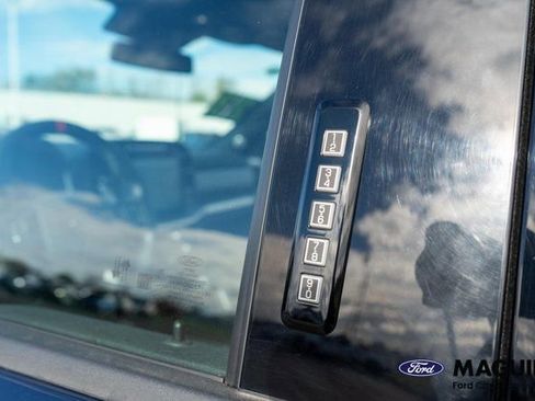 Used 2023 Ford F150 Raptor AWD/4WD image 17
