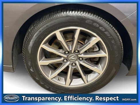 Used 2020 Acura TLX w/ Technology Package FWD image 9