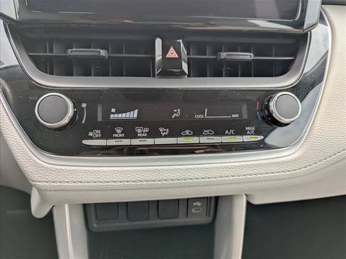 Used 2024 Toyota Corolla Cross L FWD image 19