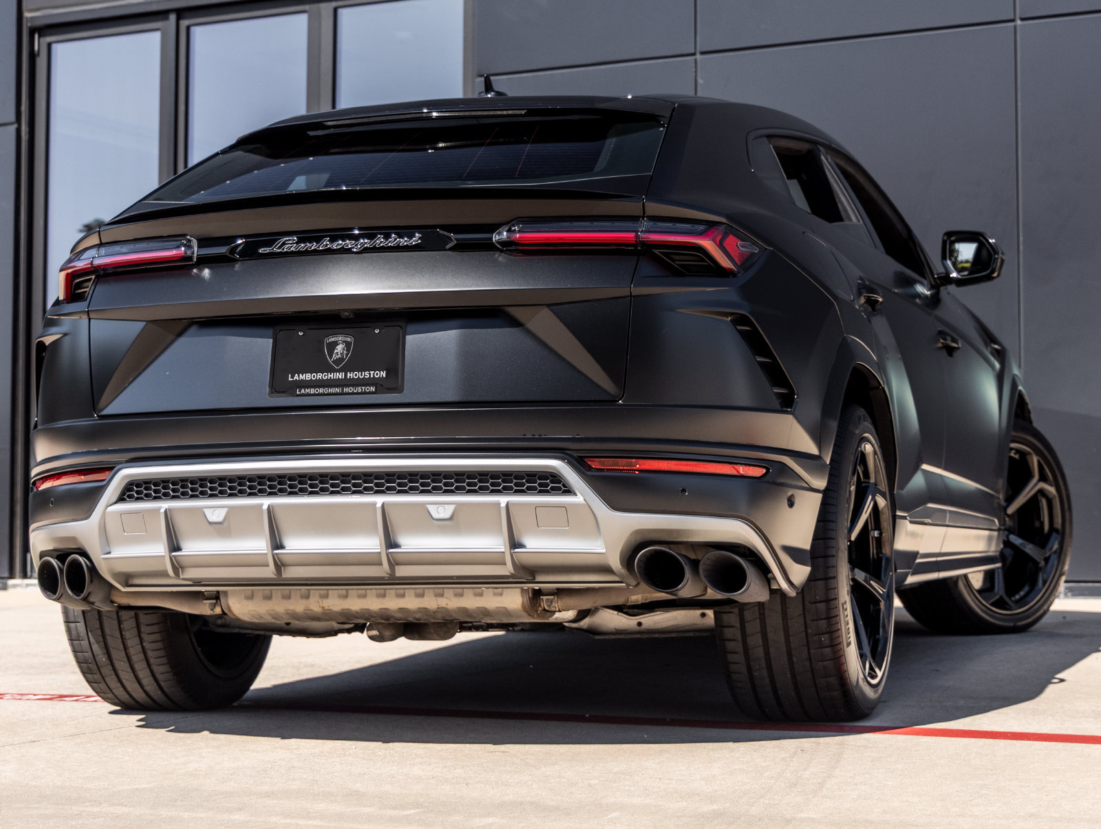 Used 2021 Lamborghini Urus AWD/4WD image 8