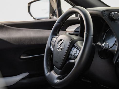 Used 2021 Lexus UX 250h w/ Premium Package image 15