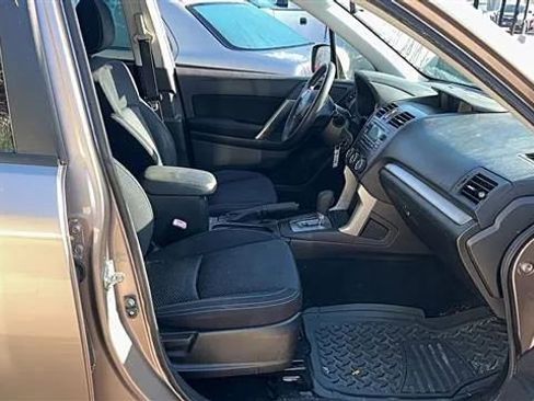 Used 2015 Subaru Forester 2.5i Premium w/ All-Weather Package image 5
