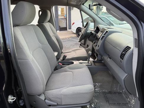 Used 2018 Nissan Frontier SV image 14