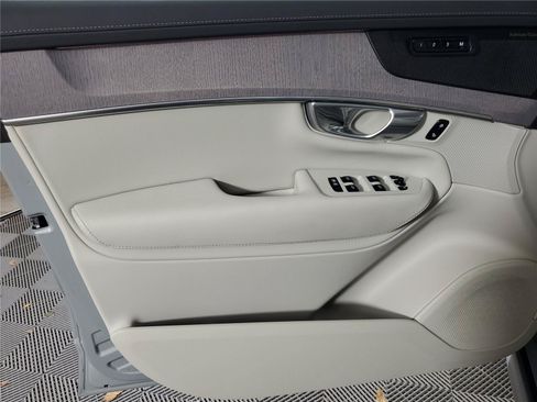 Certified 2026 Volvo XC90 B6 Ultra AWD/4WD image 19