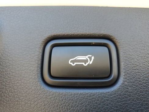 Used 2024 Hyundai Palisade Limited AWD/4WD image 9