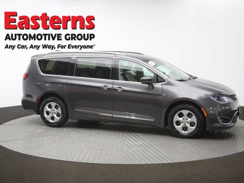 Used 2017 Chrysler Pacifica Touring-L Plus w/ Advanced Safetytec Group FWD image 49