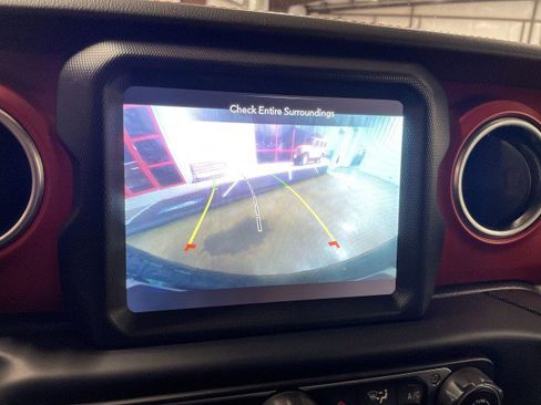 Used 2021 Jeep Wrangler Unlimited Rubicon image 19