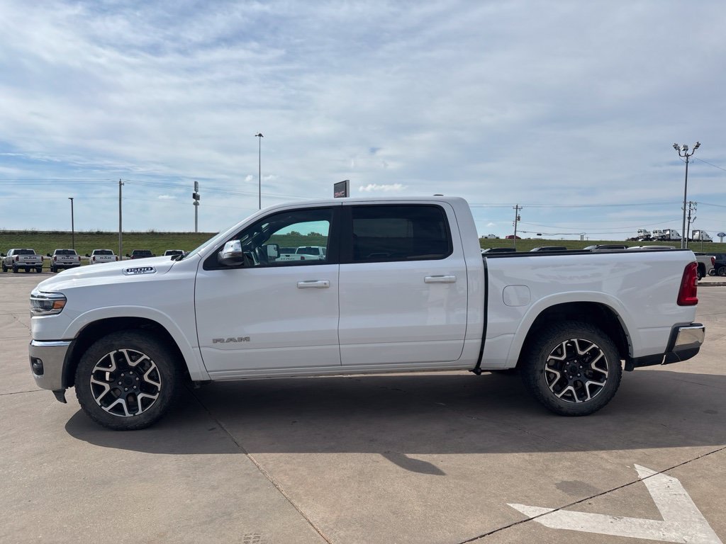 Used 2025 RAM 1500 Laramie AWD/4WD image 4