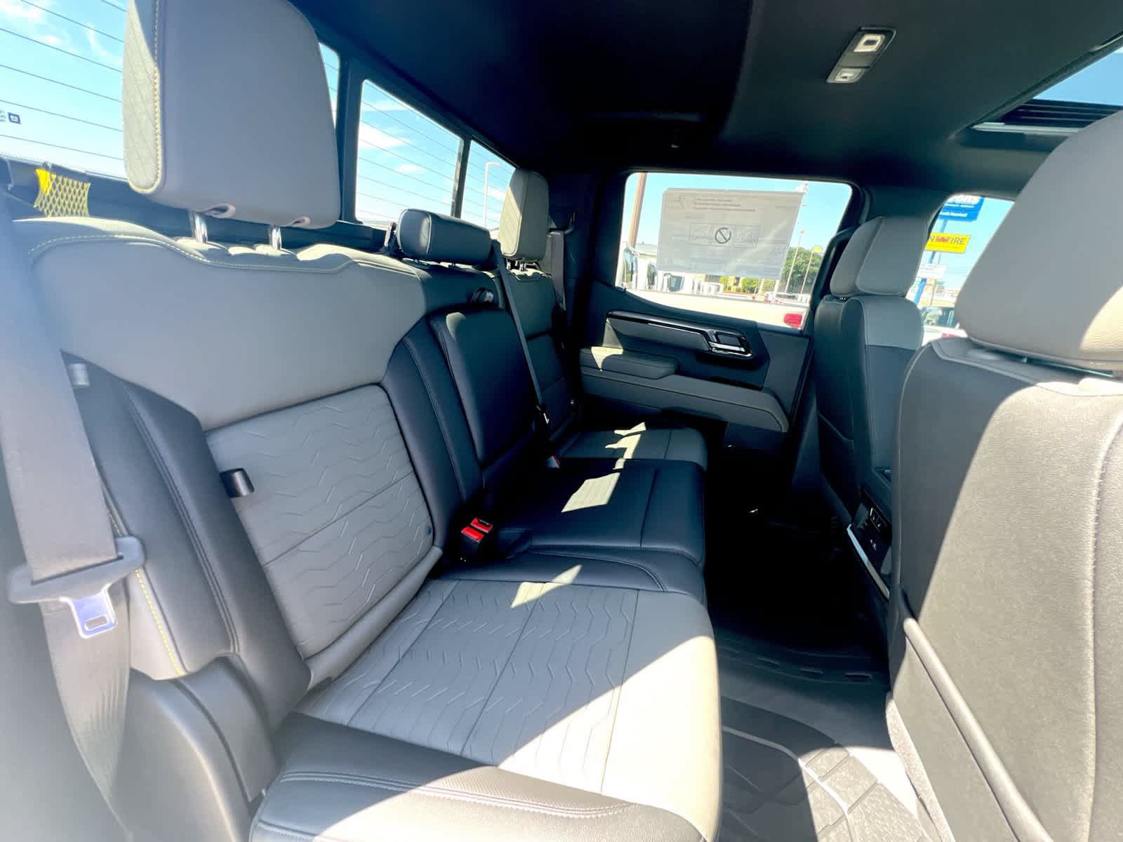Used 2020 Chevrolet Silverado 1500 RST w/ Texas Edition AWD/4WD image 28