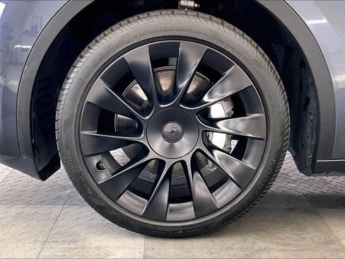 Used 2023 Tesla Model Y Long Range AWD/4WD image 8
