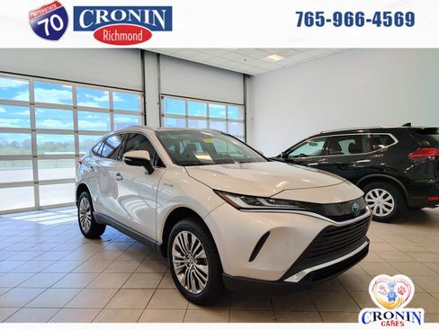Used 2021 Toyota Venza XLE w/ Carpet Mat Package (TMS) AWD/4WD image 1