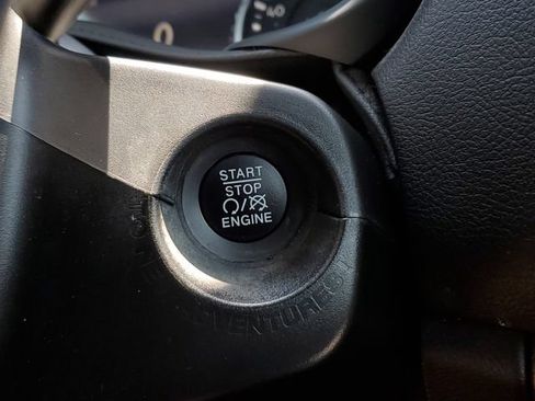 Certified 2022 Jeep Renegade Altitude AWD/4WD image 35