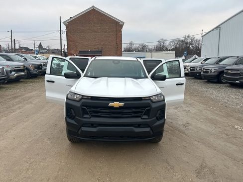 Used 2025 Chevrolet Colorado W/T image 27