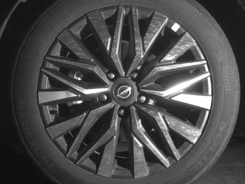 Used 2025 Nissan Altima 2.5 SV image 12