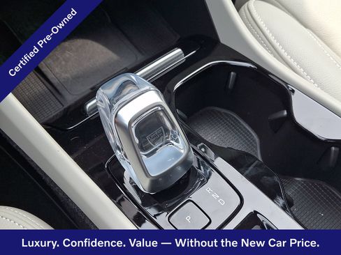 Certified 2023 Volvo XC40 B5 Ultimate w/ Protection Package Premier AWD/4WD image 15