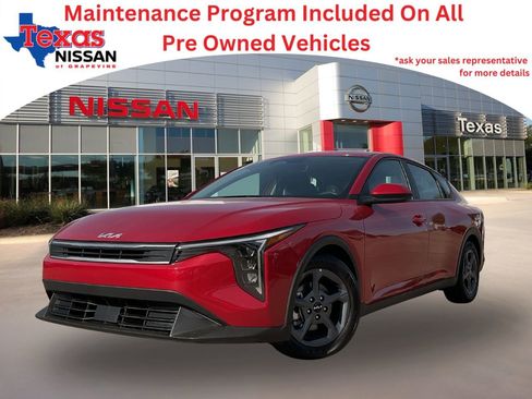 Used 2025 Kia K4 LXS image 1