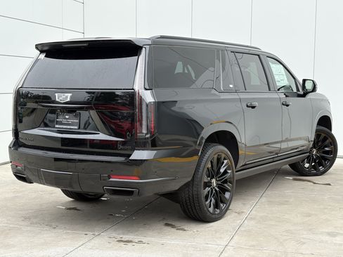 New 2026 Cadillac Escalade ESV Platinum Sport w/ LPO, ONYX Package AWD/4WD image 7
