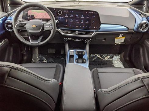 New 2025 Chevrolet Equinox EV LT image 14