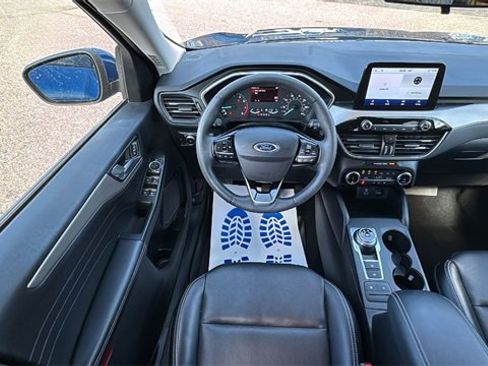 Used 2022 Ford Escape SEL image 13