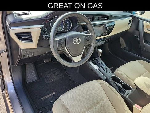 Used 2015 Toyota Corolla LE FWD image 16