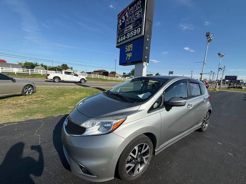 Used 2015 Nissan Versa Note SR w/ Interior Illumination Package FWD image 8