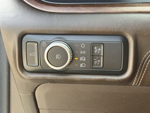 Used 2023 Ford Explorer King Ranch w/ Technology Package RWD image 28