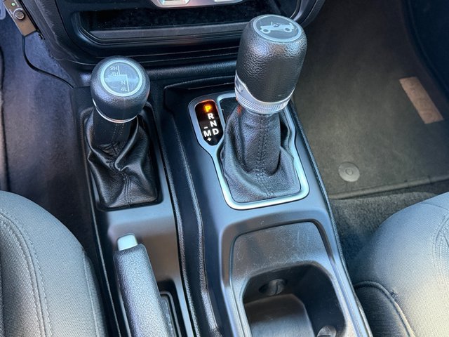 Used 2019 Jeep Wrangler Unlimited Sport S AWD/4WD image 24