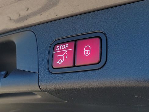 Certified 2021 Mercedes-Benz GLB 250 4MATIC image 10