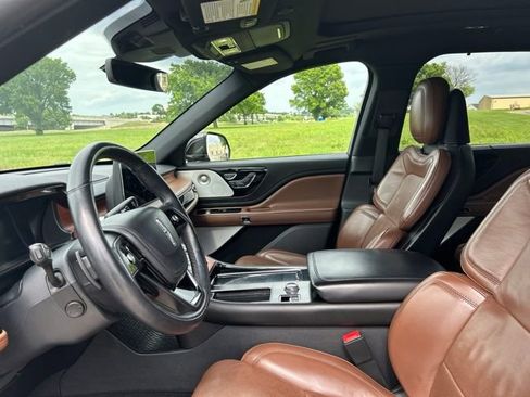 Used 2020 Lincoln Aviator Reserve w/ Equipment Group 202A AWD/4WD image 11