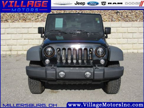 Used 2018 Jeep Wrangler Unlimited Sport S image 2