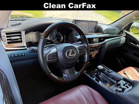 Certified 2021 Lexus LX 570 4WD w/ Luxury Package image 3