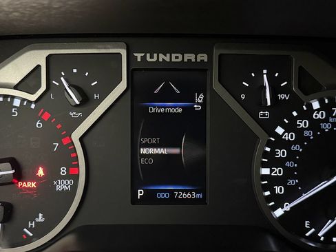 Used 2022 Toyota Tundra SR5 w/ SR5 Convenience Package AWD/4WD image 19