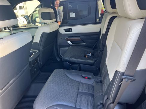 Used 2025 Toyota Sequoia Capstone AWD/4WD image 7