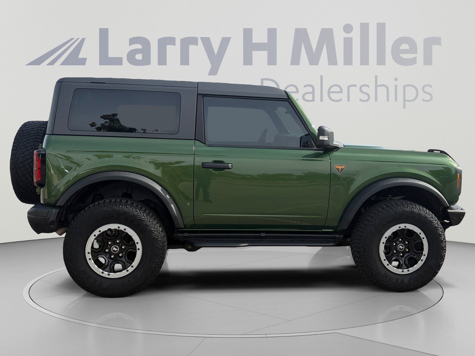 Used 2023 Ford Bronco Badlands w/ Sasquatch Package AWD/4WD image 7