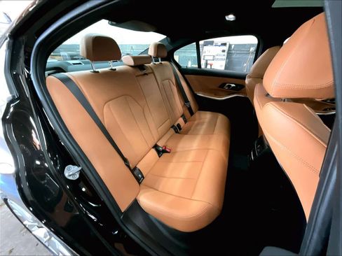 Certified 2025 BMW 330i Sedan image 28