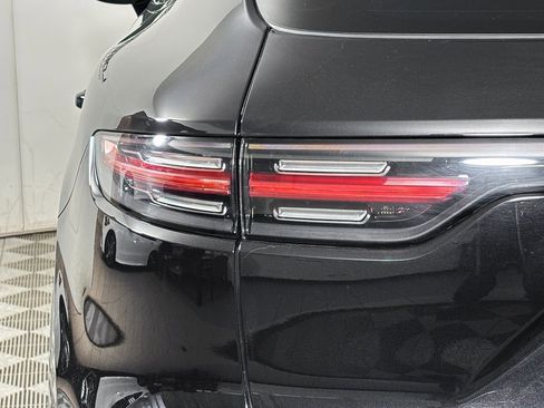 Used 2022 Porsche Cayenne Platinum Edition image 12