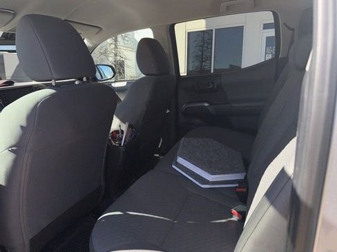 Used 2021 Toyota Tacoma SR5 image 11