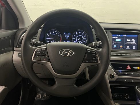 Used 2018 Hyundai Elantra SE w/ SE Connectivity Package 04 image 16
