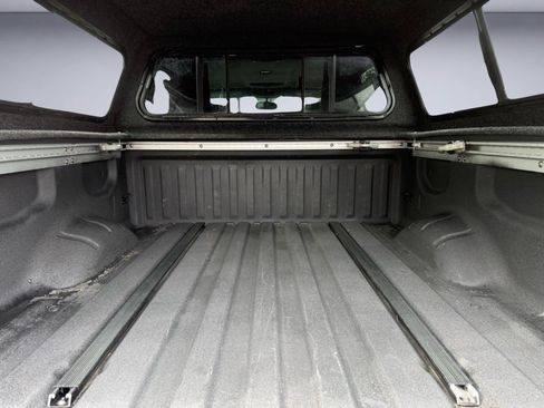 Used 2015 Nissan Titan SV w/ SV Value Truck Package AWD/4WD image 12
