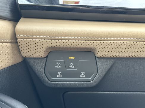 New 2026 Volkswagen Atlas Cross Sport SE image 21