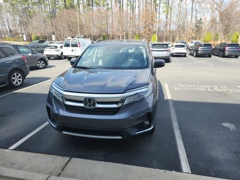 Used 2019 Honda Pilot Touring image 4