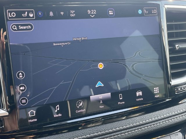 Used 2025 Chrysler Pacifica Limited FWD image 27